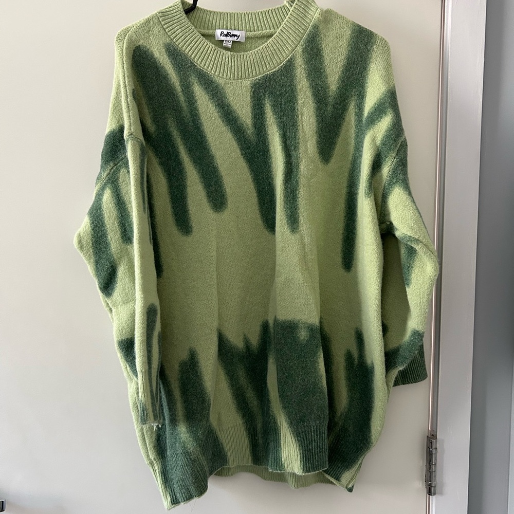 Trendy green sweater